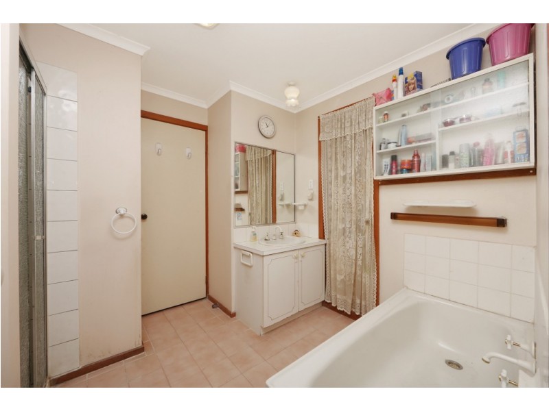 8 Trevena Close, Rowville VIC 3178