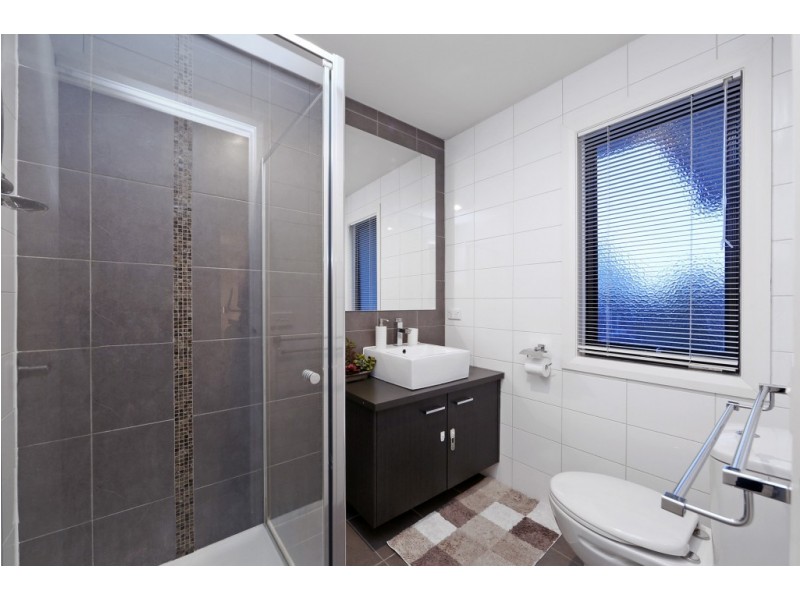 1A Stamford Crescent, Rowville VIC 3178