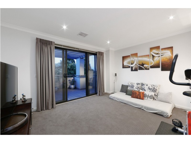 1A Stamford Crescent, Rowville VIC 3178