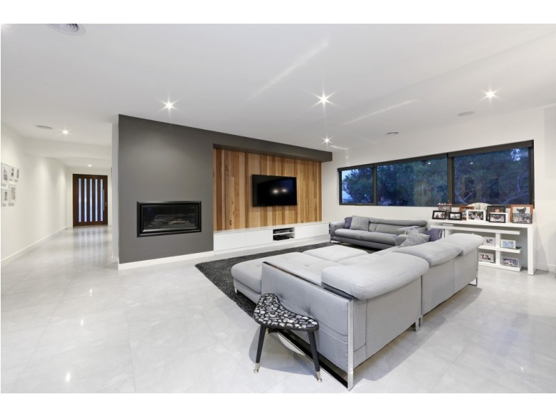 1 Hayes Court, Lysterfield VIC 3156