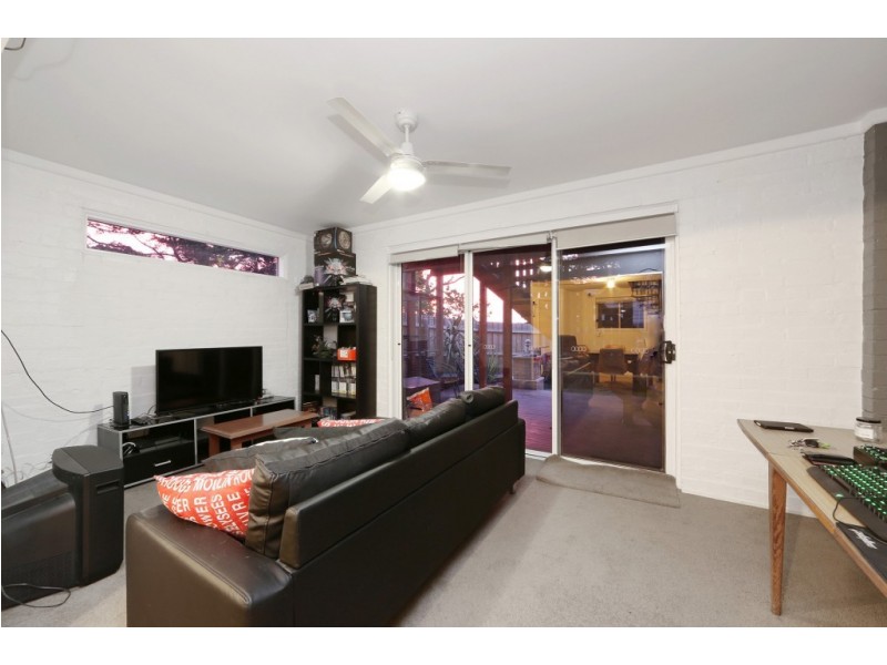 1/126 Glenfern Road, Ferntree Gully VIC 3156