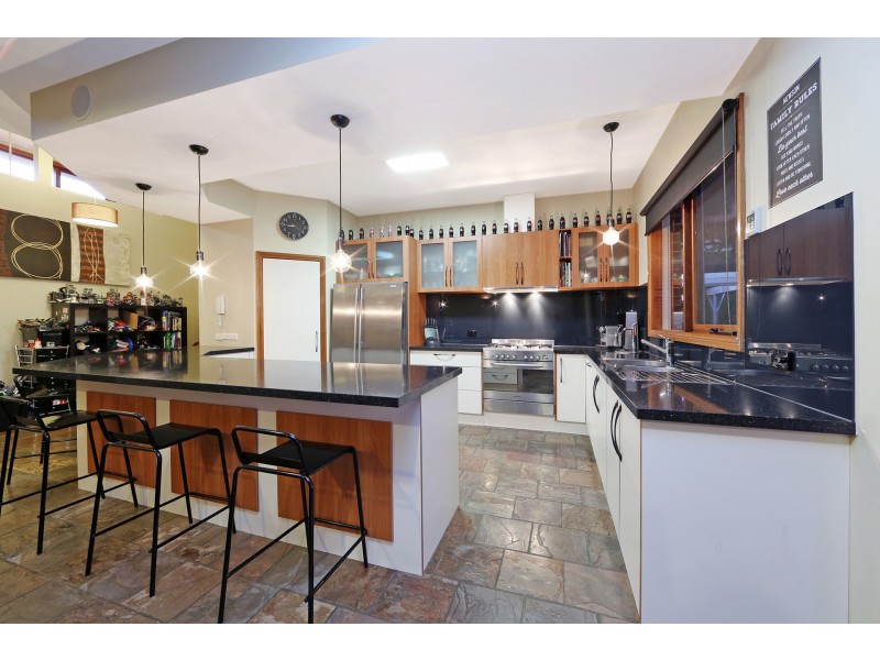 5 Crimea Close, Rowville VIC 3178