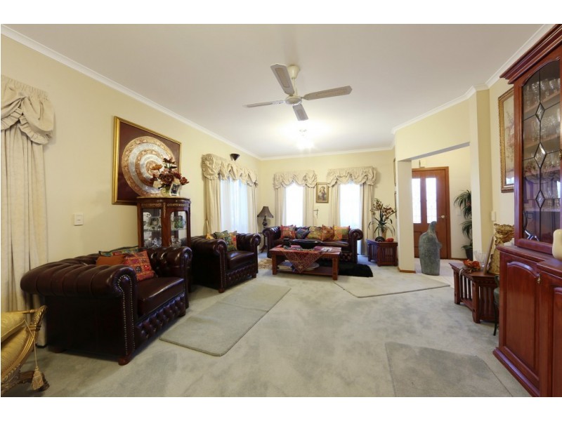 27 Teofilo Drive, Lysterfield VIC 3156