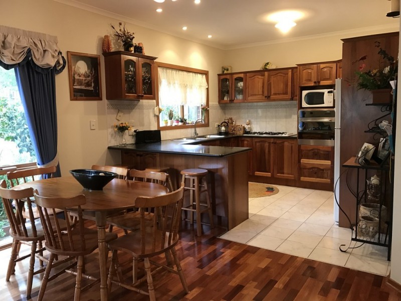 27 Teofilo Drive, Lysterfield VIC 3156
