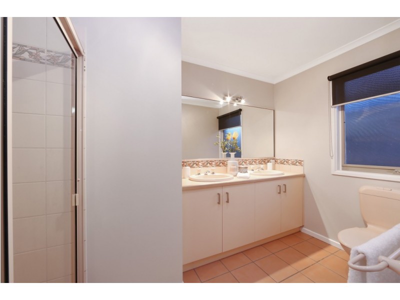 6 Constance Close, Lysterfield VIC 3156