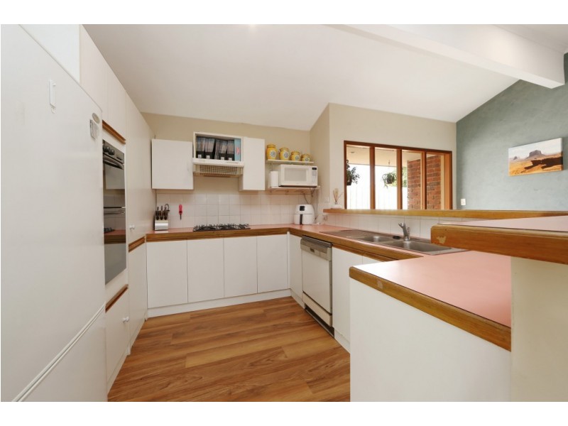 2 Lovell Close, Rowville VIC 3178