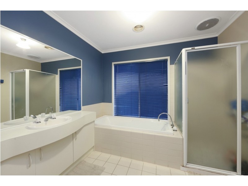 8 Vue Court, Rowville VIC 3178