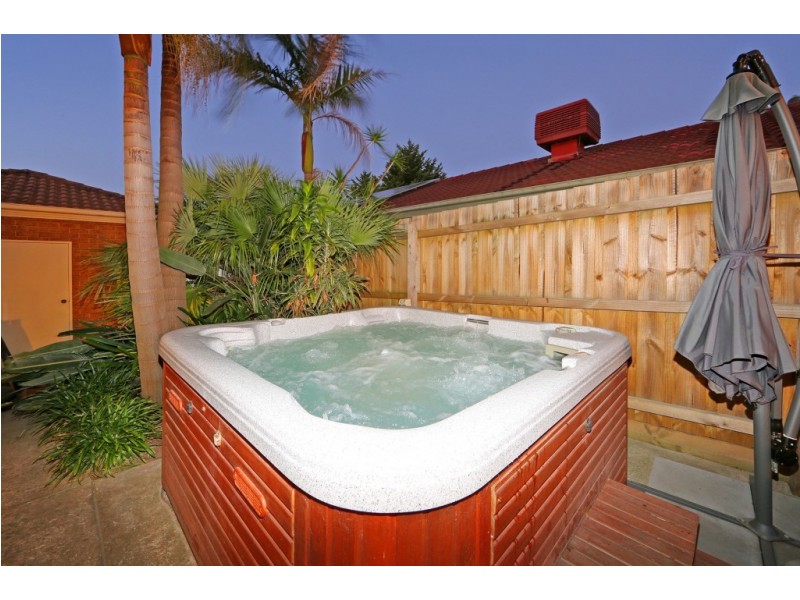 8 Vue Court, Rowville VIC 3178