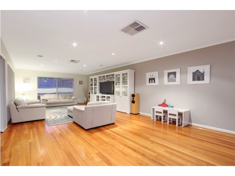 7 The Croft, Lysterfield VIC 3156