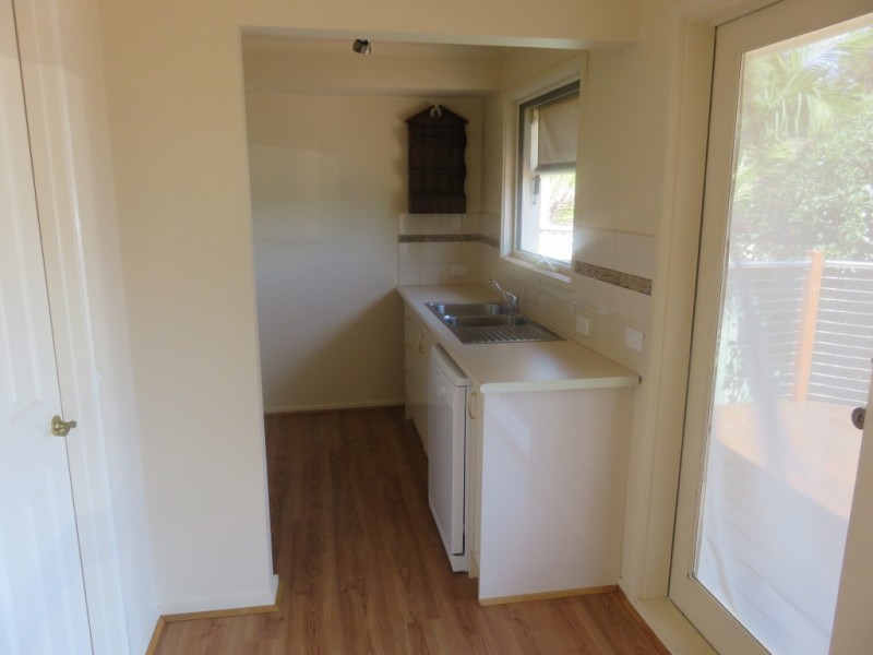 25 Lakeside Boulevard, Rowville VIC 3178