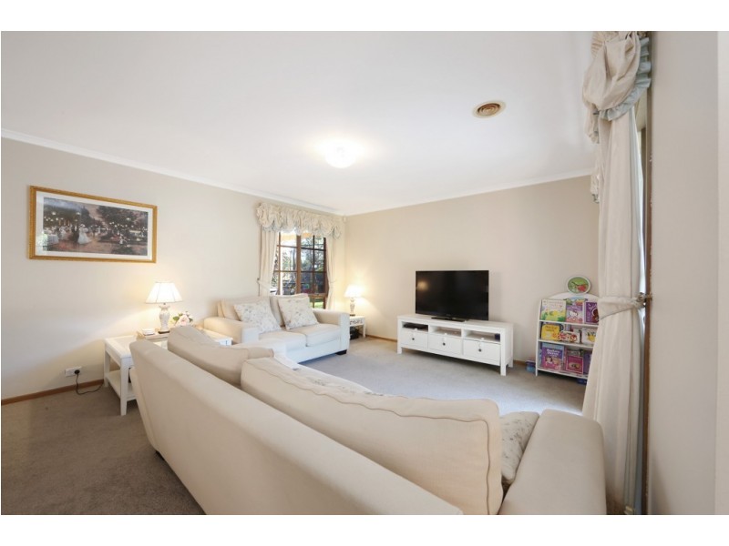 6 Diamond Close, Ferntree Gully VIC 3156