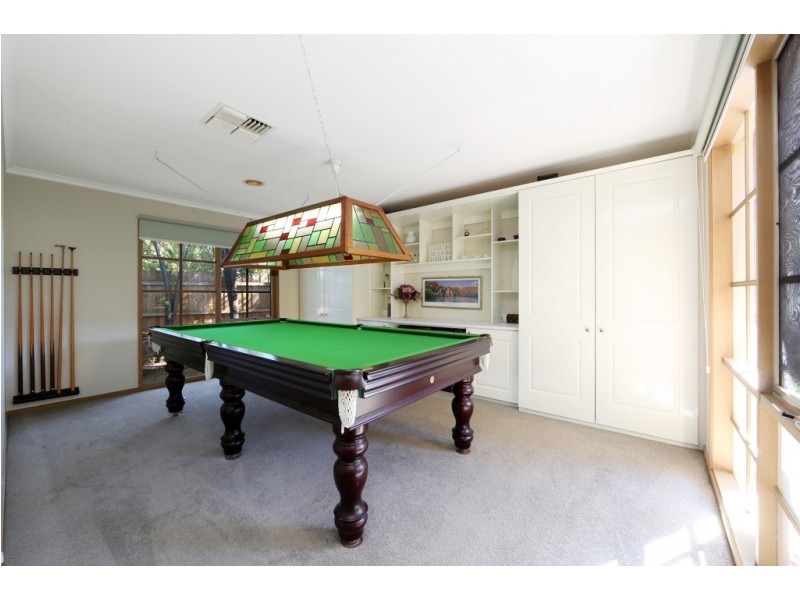 6 Diamond Close, Ferntree Gully VIC 3156