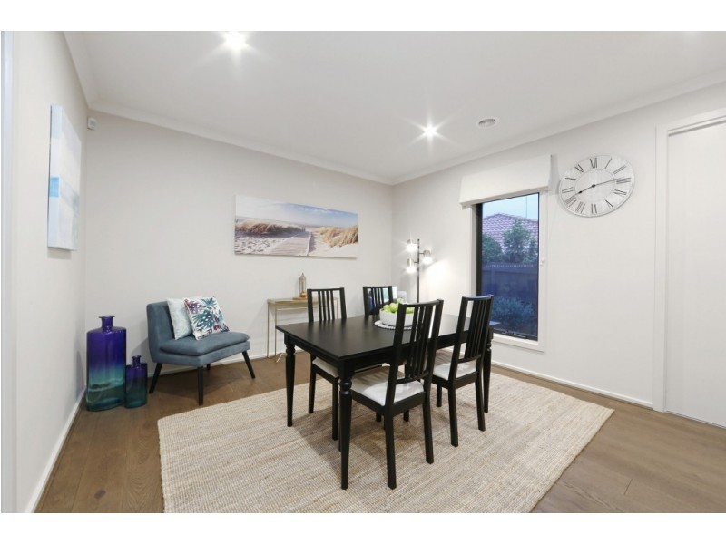 2/11 Seebeck Road, Rowville VIC 3178