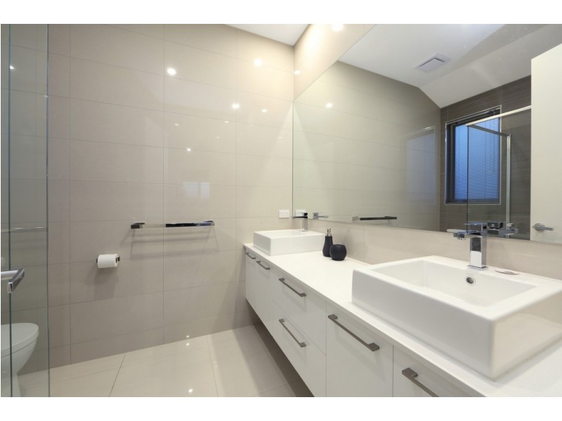 2/5 Blucher Street, Ferntree Gully VIC 3156