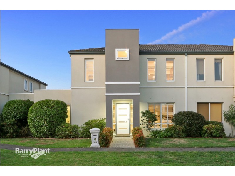 126 Sovereign Manors Crescent, Rowville VIC 3178