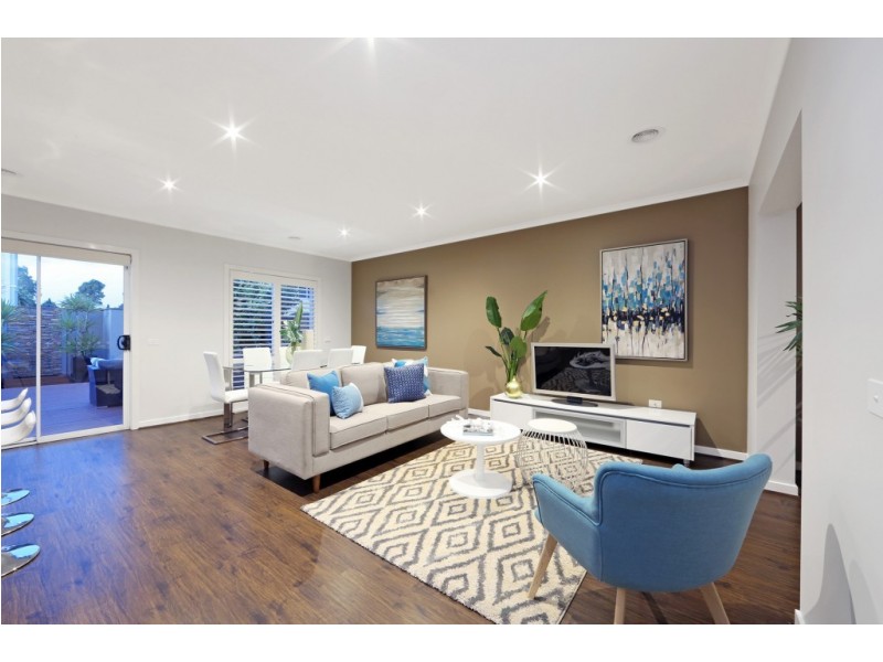 126 Sovereign Manors Crescent, Rowville VIC 3178