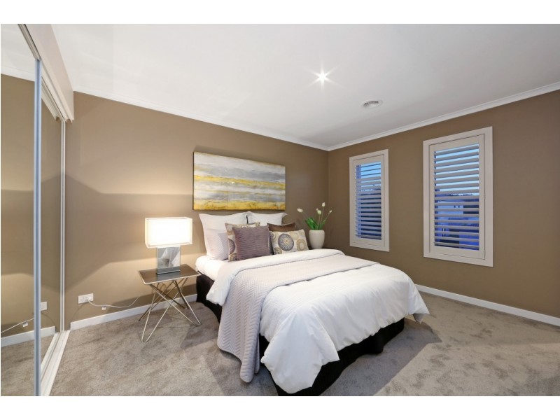 126 Sovereign Manors Crescent, Rowville VIC 3178