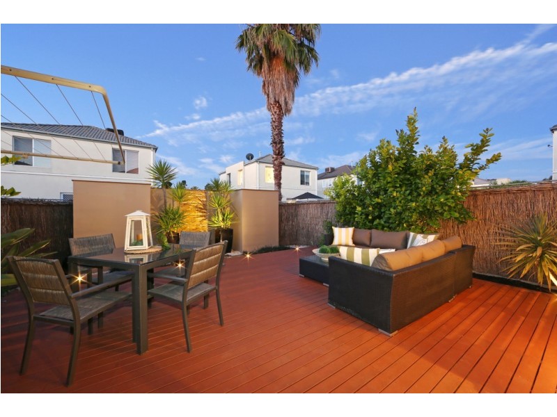 126 Sovereign Manors Crescent, Rowville VIC 3178