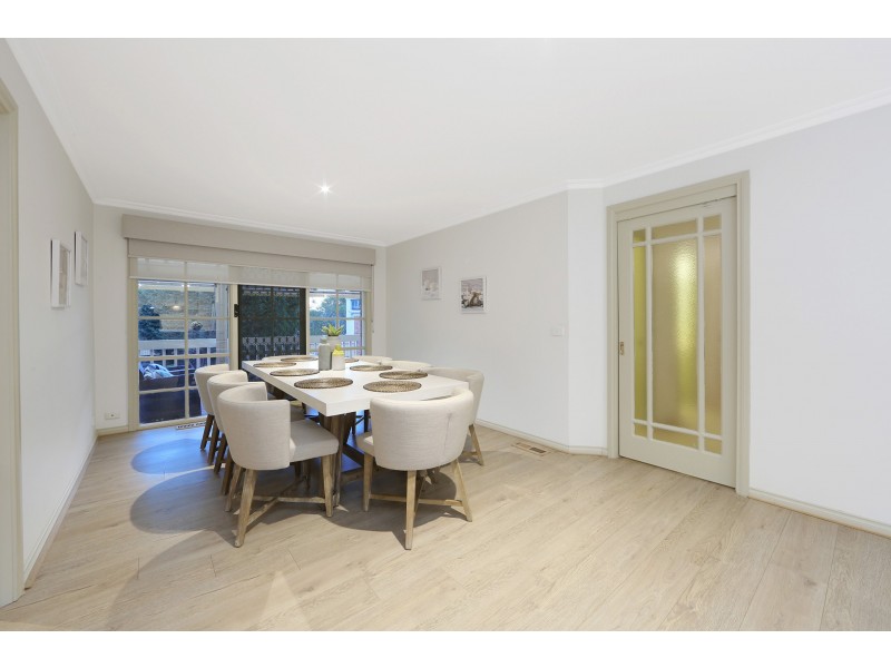 2 Lehhong Close, Rowville VIC 3178
