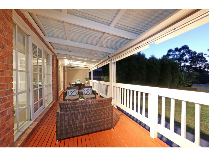 2 Lehhong Close, Rowville VIC 3178