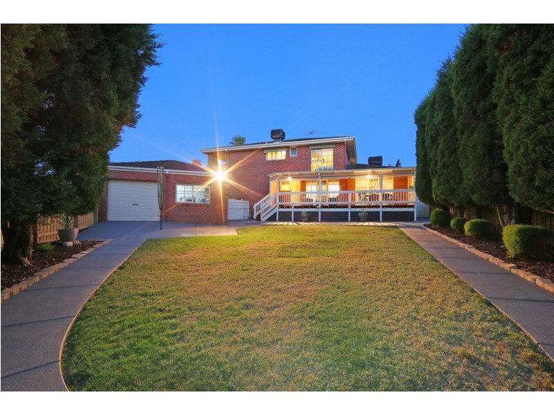2 Lehhong Close, Rowville VIC 3178