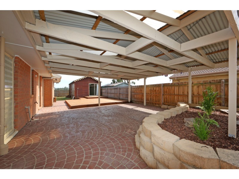 13 Corhanwarrabul Close, Rowville VIC 3178