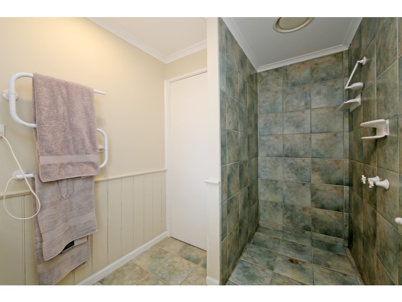13 Corhanwarrabul Close, Rowville VIC 3178