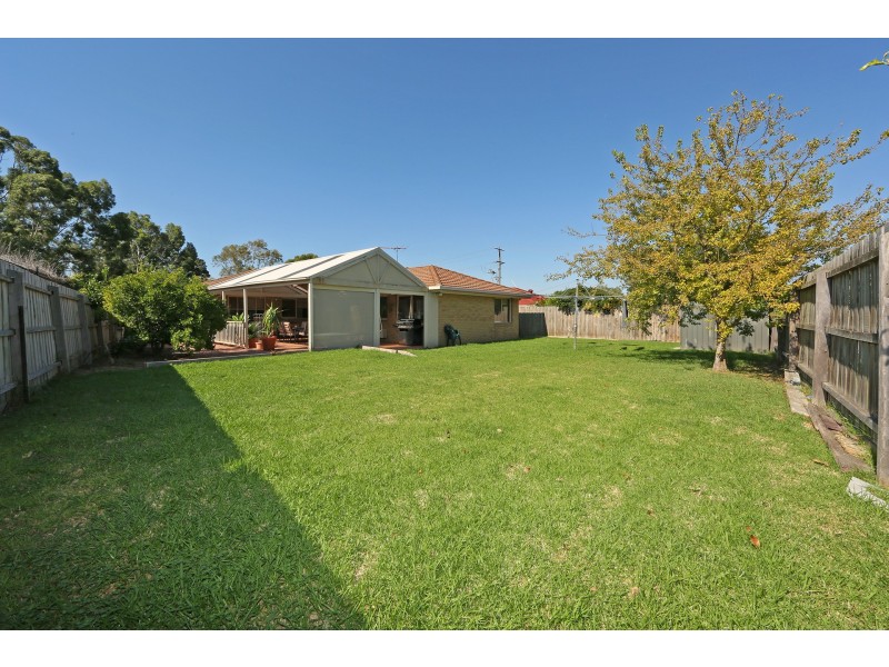 2 McIntyre Close, Ferntree Gully VIC 3156