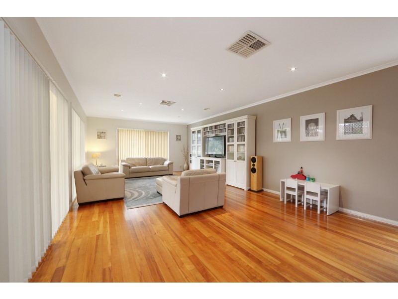 7 The Croft, Lysterfield VIC 3156