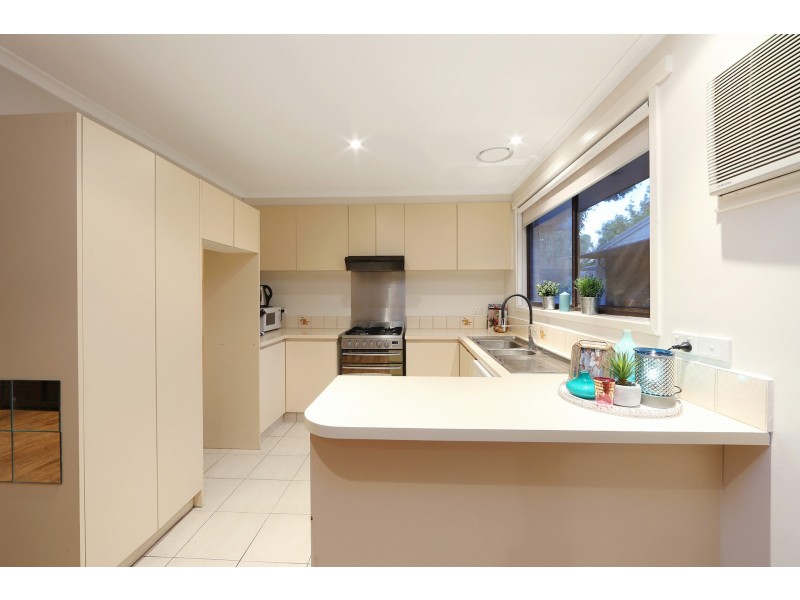 2 Elmore Court, Ferntree Gully VIC 3156