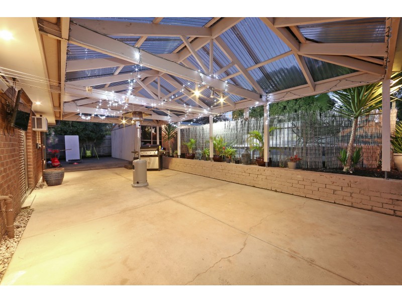 2 Elmore Court, Ferntree Gully VIC 3156