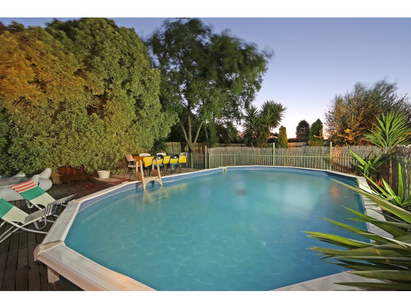 2 Elmore Court, Ferntree Gully VIC 3156