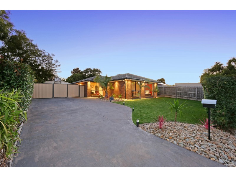 2 Elmore Court, Ferntree Gully VIC 3156