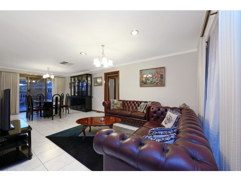 28 Cardinia Way, Rowville VIC 3178