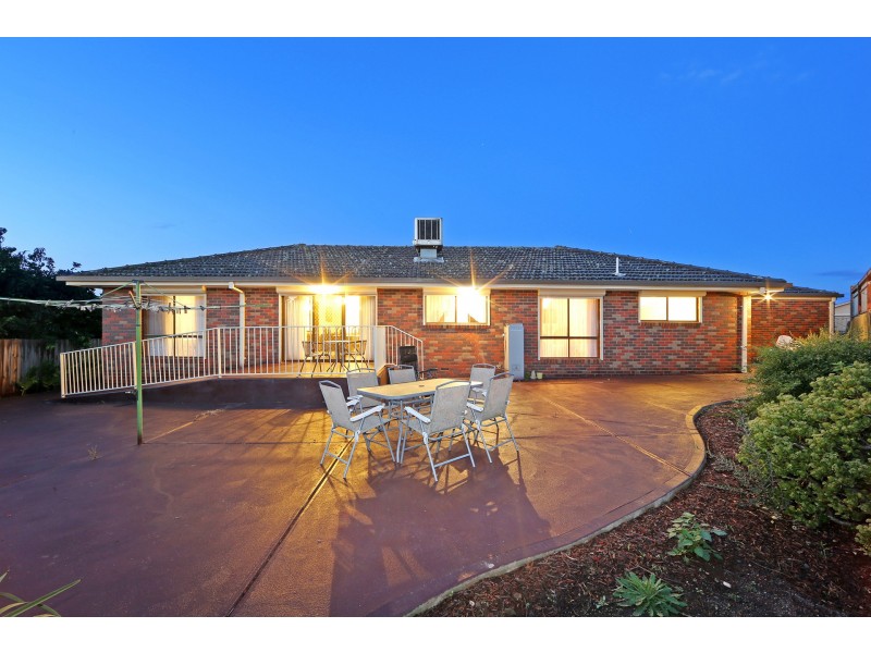 28 Cardinia Way, Rowville VIC 3178