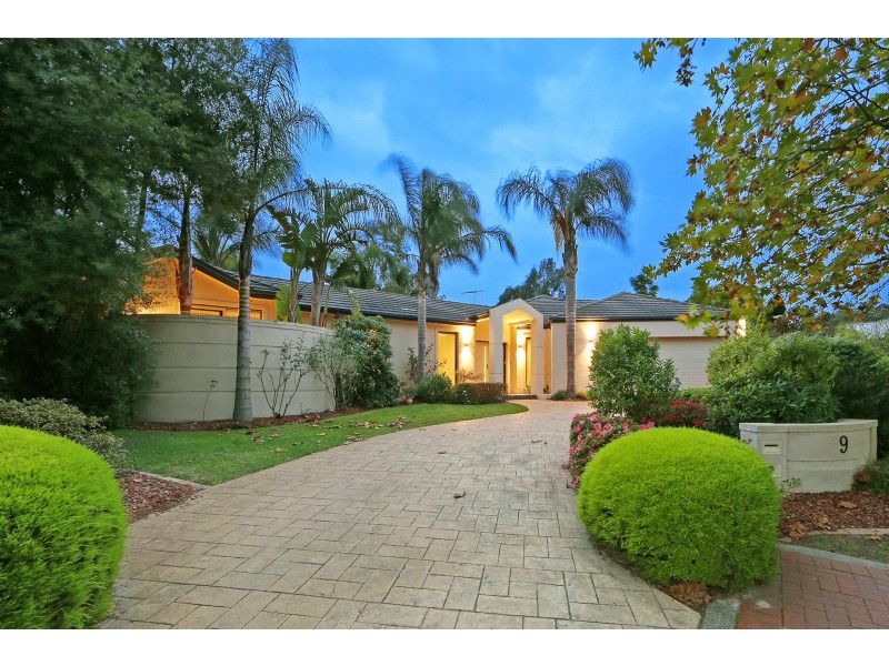 9 Counithan Place, Lysterfield VIC 3156
