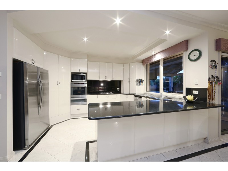 9 Counithan Place, Lysterfield VIC 3156