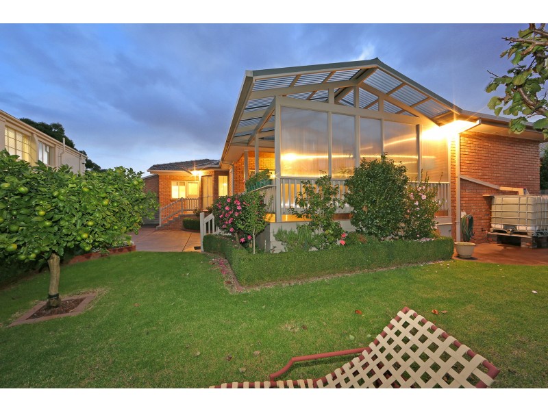 13 Shearer Drive, Rowville VIC 3178