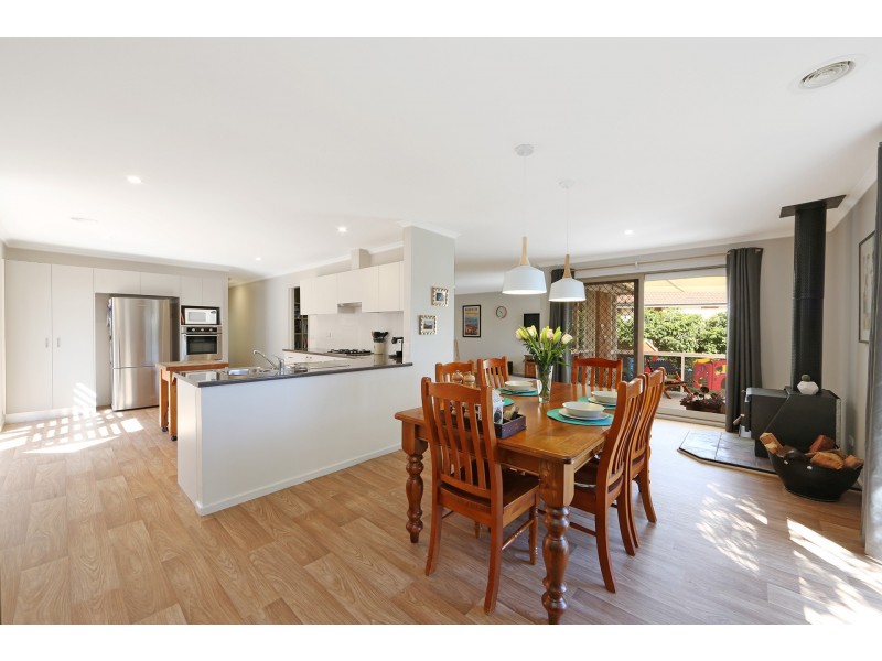 15 Jindabyne Court, Lysterfield VIC 3156