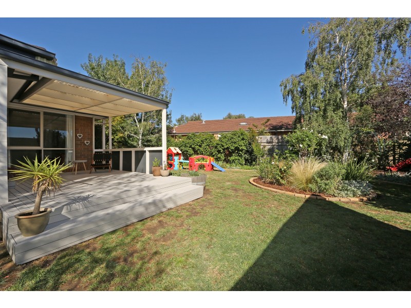 15 Jindabyne Court, Lysterfield VIC 3156