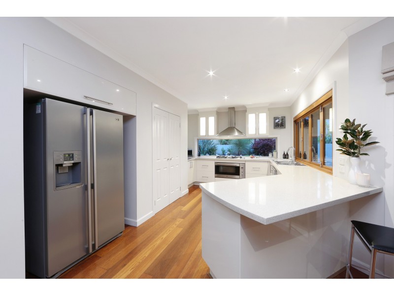 14 Hayes Court, Lysterfield VIC 3156