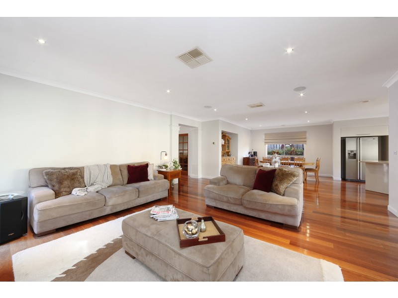 14 Hayes Court, Lysterfield VIC 3156