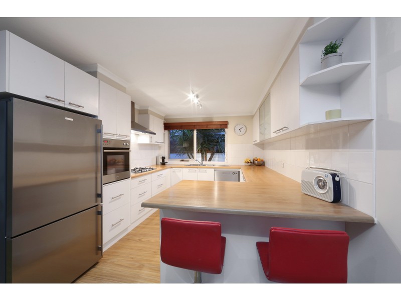 25 Bellfield Drive, Lysterfield VIC 3156