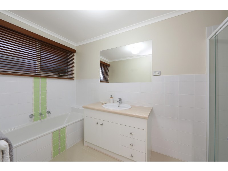 25 Bellfield Drive, Lysterfield VIC 3156