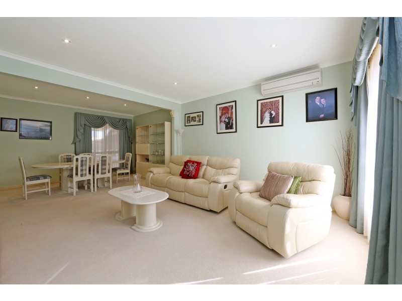 12 Sheridan Avenue, Rowville VIC 3178