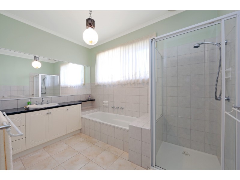 12 Sheridan Avenue, Rowville VIC 3178