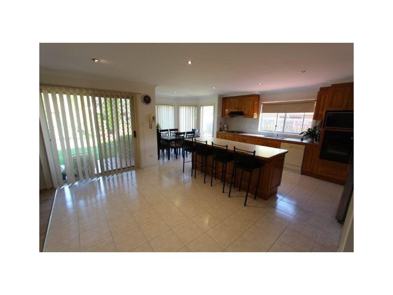 12 Muirfield Court, Rowville VIC 3178