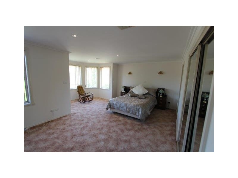 12 Muirfield Court, Rowville VIC 3178