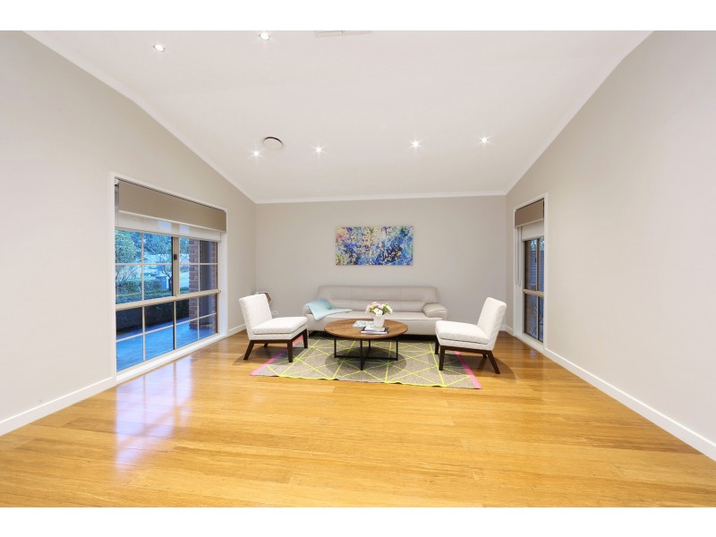 2 Wyandra Way, Rowville VIC 3178