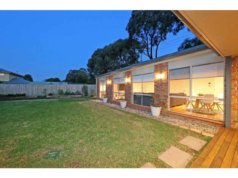 2 Wyandra Way, Rowville VIC 3178